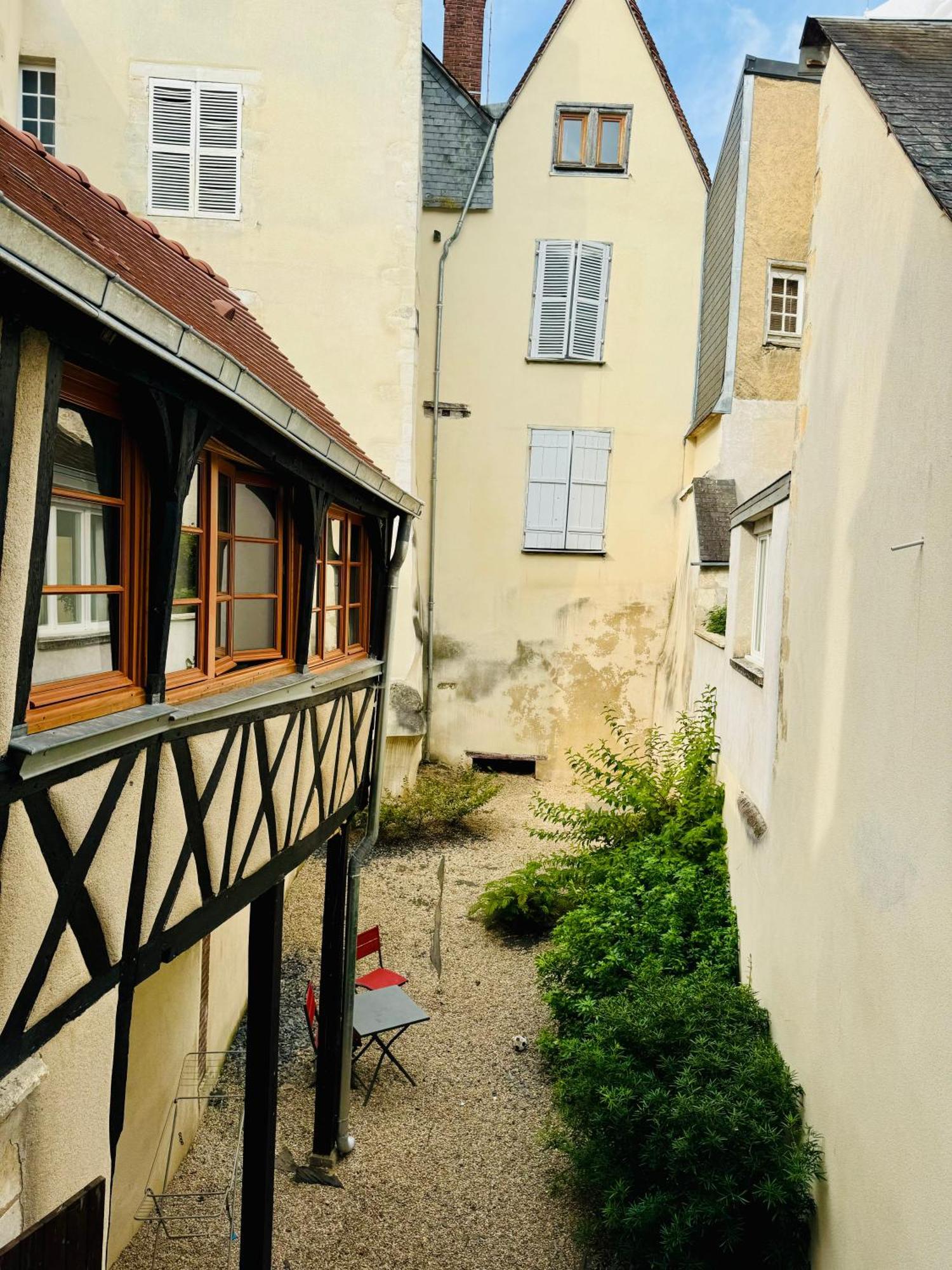 Apartamento L Atypique De Bourbonnoux Bourges Exterior foto